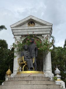 Маршрут по Wat Yansangwararam, Khao Chi Chan и Nong Nooch