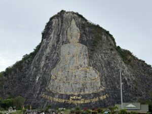 Маршрут по Wat Yansangwararam, Khao Chi Chan и Nong Nooch