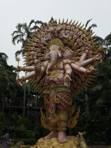 Маршрут по Wat Yansangwararam, Khao Chi Chan и Nong Nooch