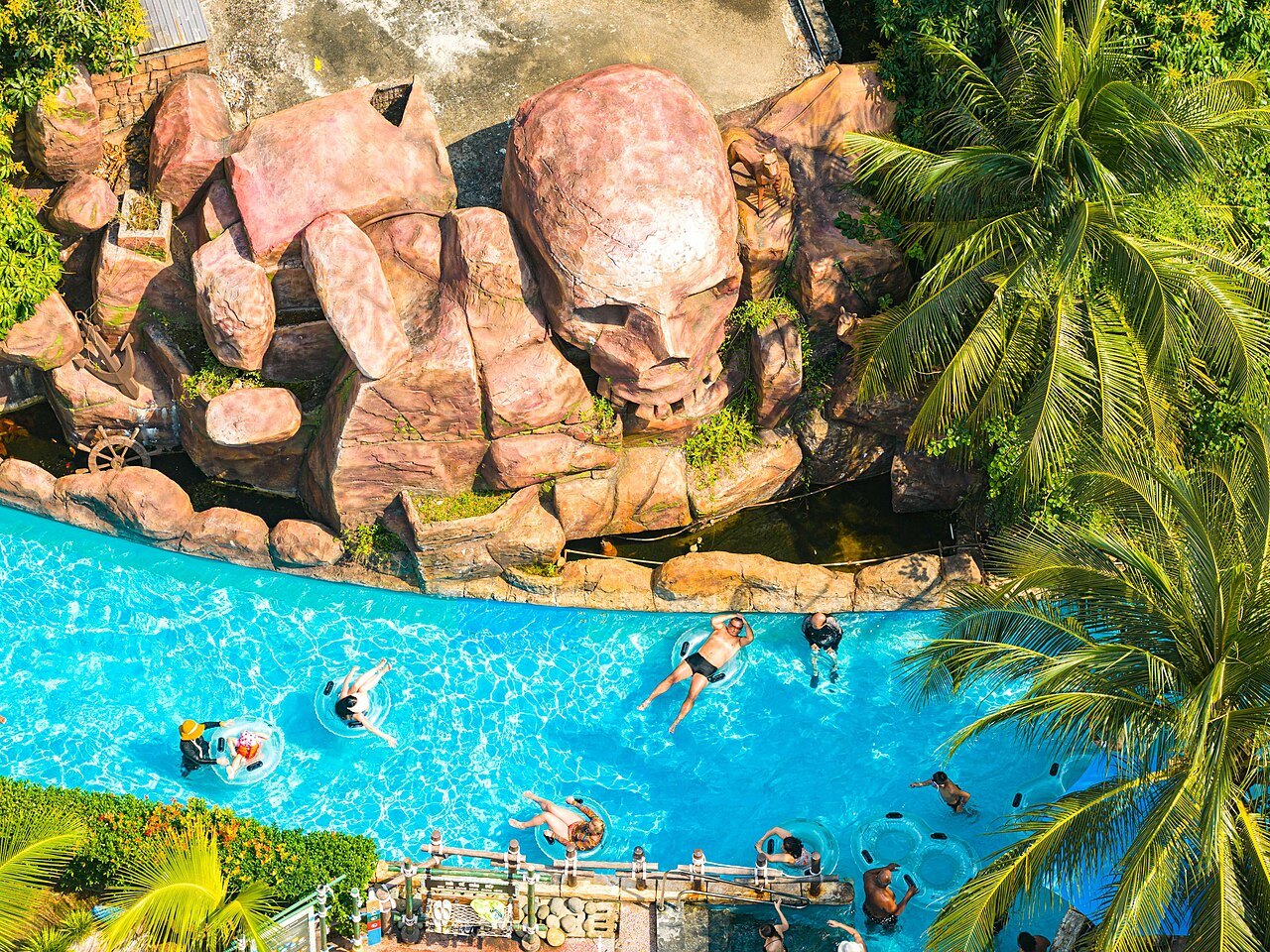 Аквапарк Aquatopia